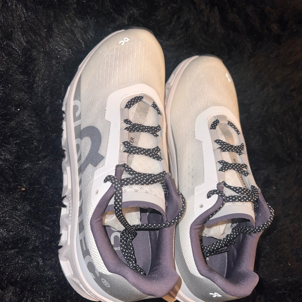 Cloud Monster Women’s Size 10.5